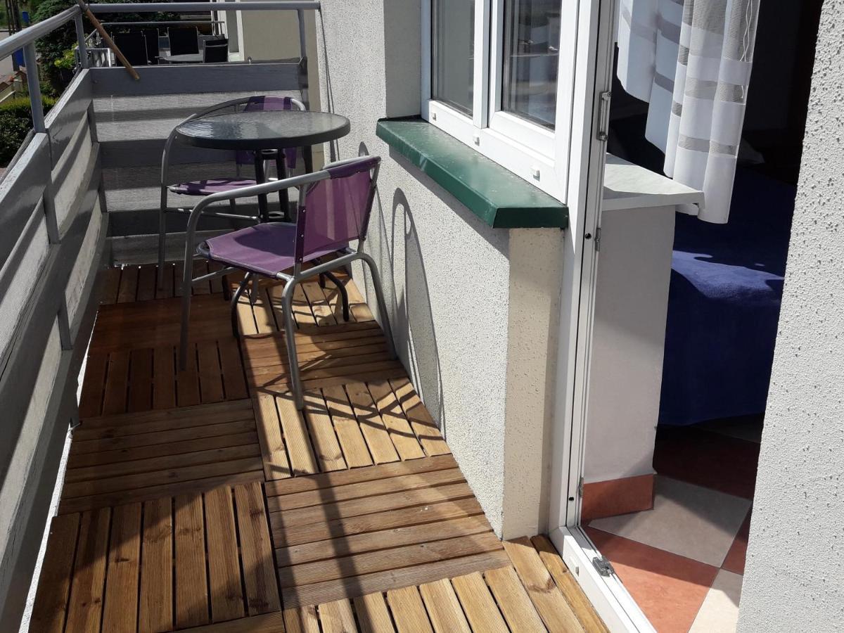 Pokoje Goscinne Akacja Resko Dźwirzyno Exterior foto