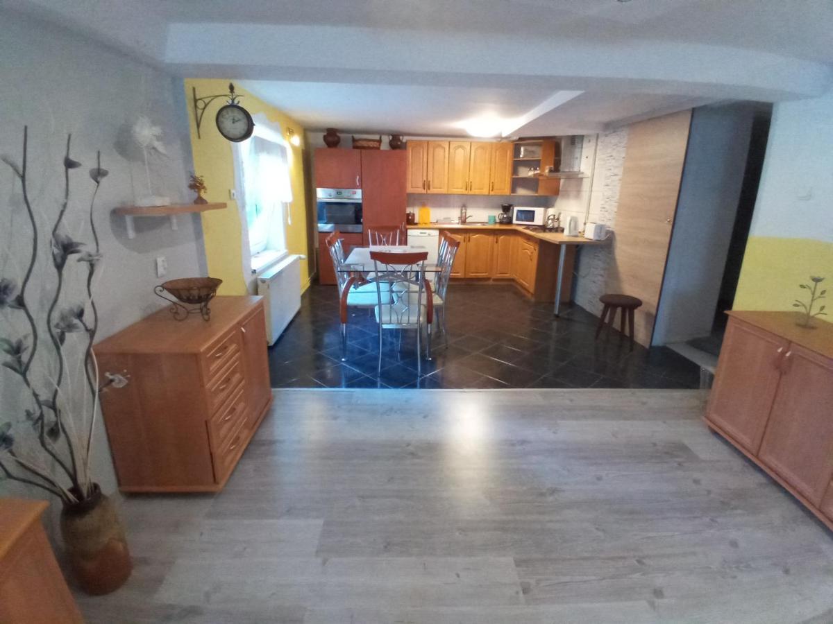 Pokoje Goscinne Akacja Resko Dźwirzyno Exterior foto